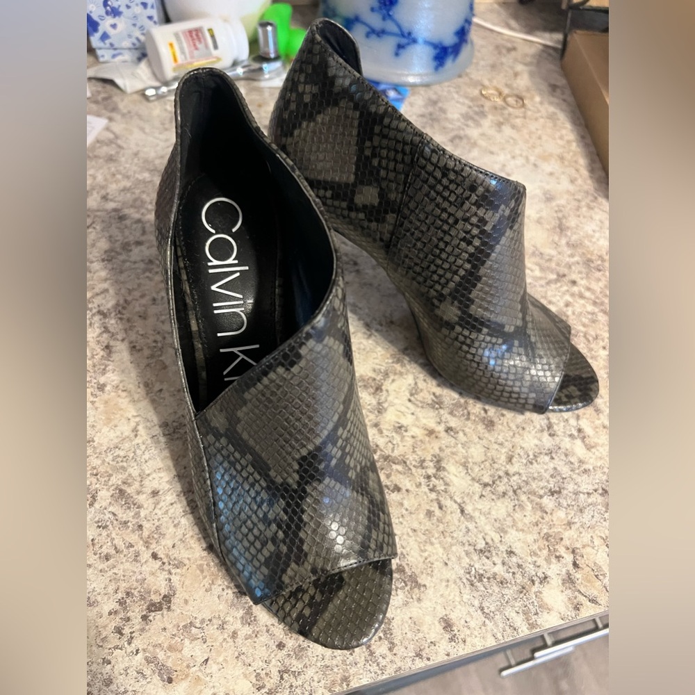 Calvin Klein heels!